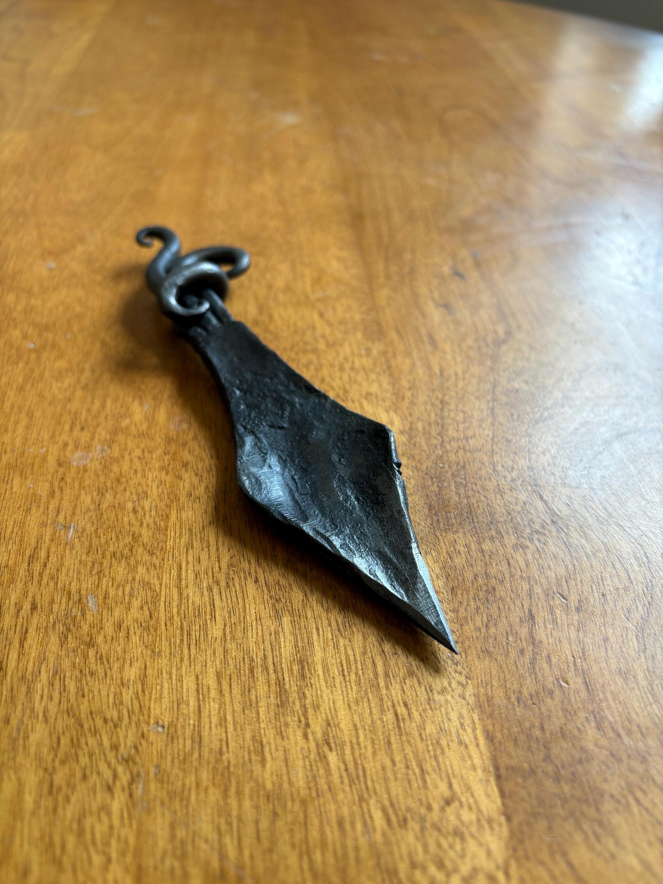 Squid Style Forged Oyster Shucker